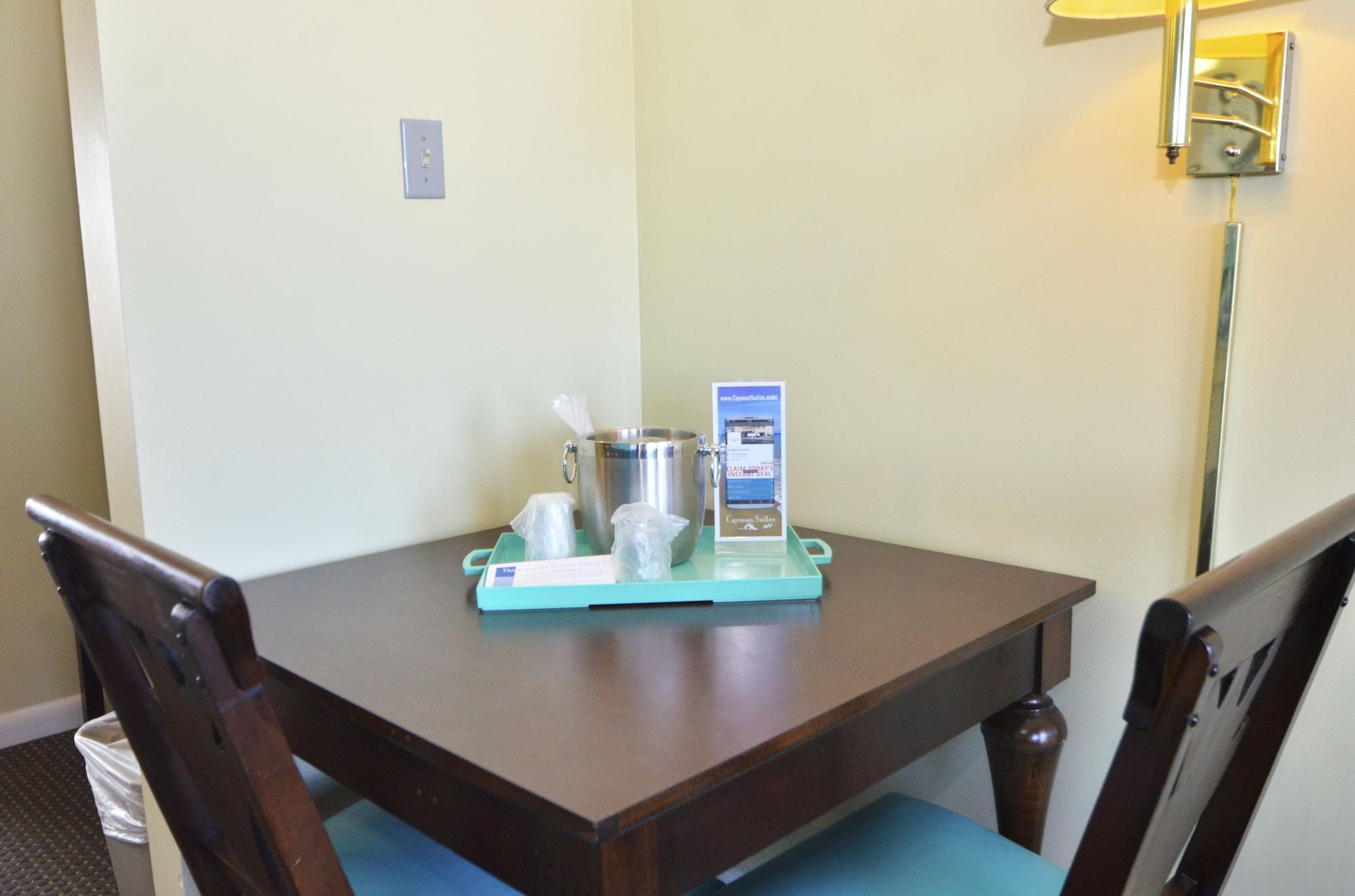 Cayman Suites Hotel Ocean City Kültér fotó
