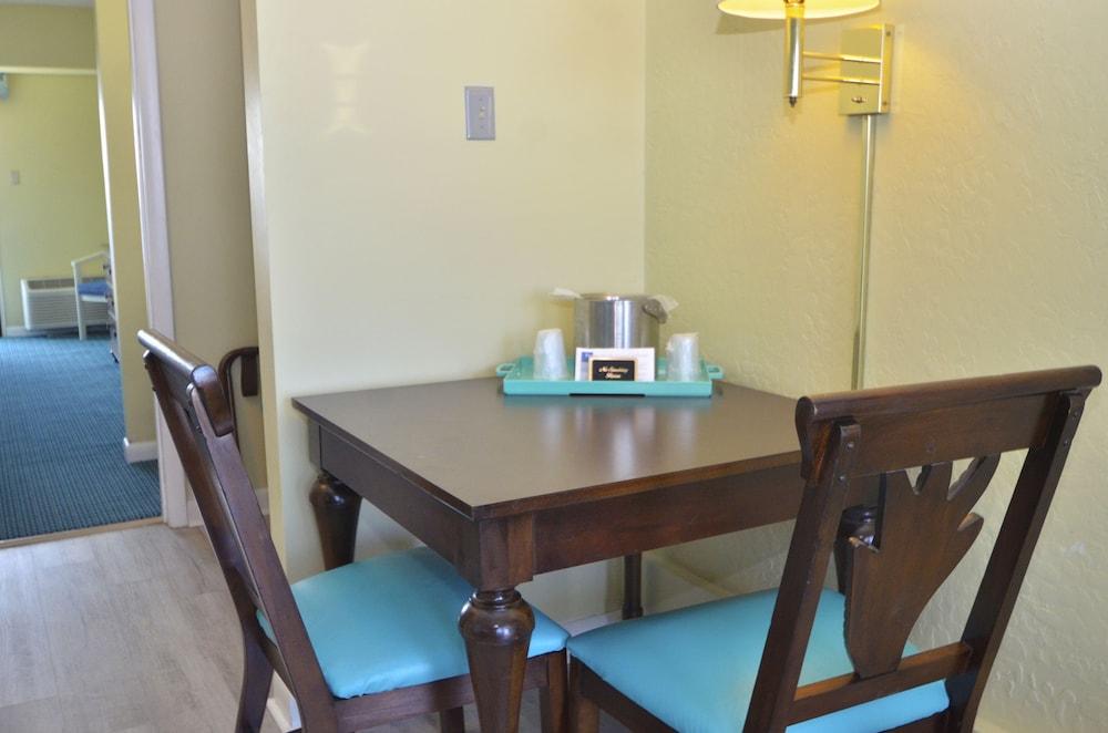 Cayman Suites Hotel Ocean City Kültér fotó